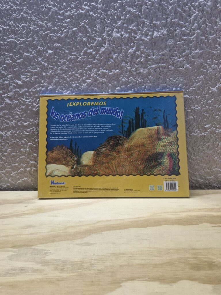 Fotografía de contra portada de libro impreso "¡Exploremos los océanos del mundo!" Precio: $175 MXN Año: 2023 Formato: Pasta dura Dimensiones: Ancho 35 cm., Alto 25.5 cm., Grueso 0.9 cm. Número de páginas: 28 Idioma: Español Incluye gafas 3D Categoría: Nuevo