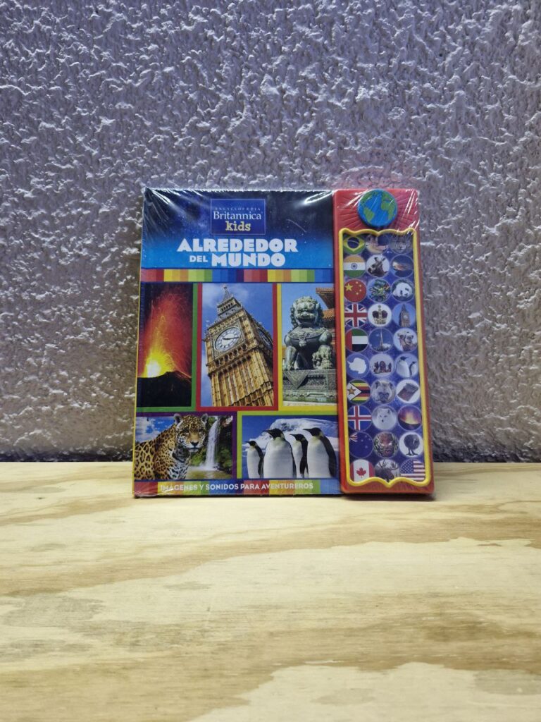 Fotografía de portada de libro impreso "Alrededor del mundo" Precio: $350 MXN Año: 2020 Formato: Pasta dura Dimensiones: Ancho 27.5 cm., Alto 30 cm., Grueso de libro 0.9 cm., Grueso con tablero de sonidos 2.0 cm. Número de páginas: 24 Idioma: Español Incluye tablero con bocina y 30 sonidos Recomendado para mayores de 18 meses Categoría: Nuevo